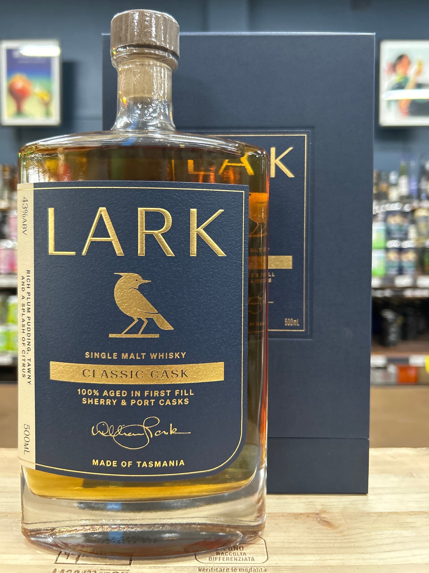 Lark Classic Cask Whisky 43% 500ml